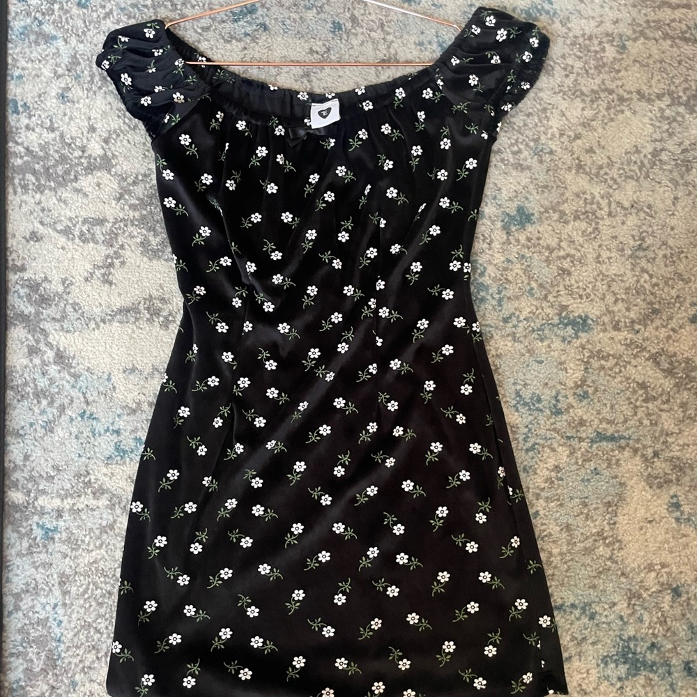Floral Black Off-Shoulder Dress